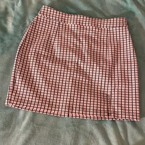 Garage skirt w/small slit